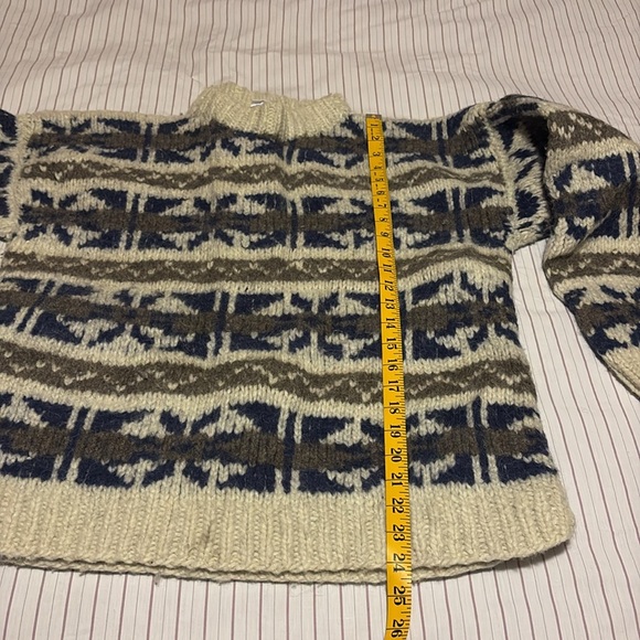 Vintage 100% wool chunky knit sweater - Picture 8 of 9